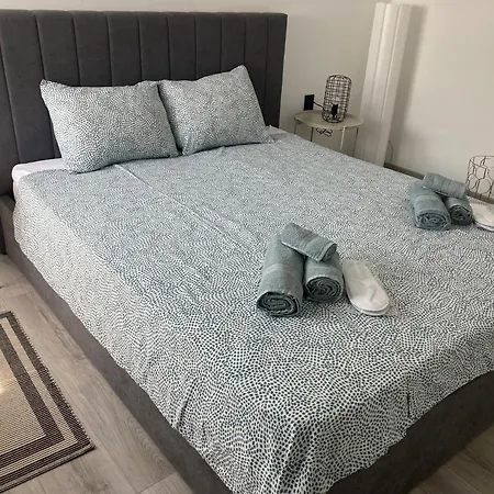 Fil Apartment *